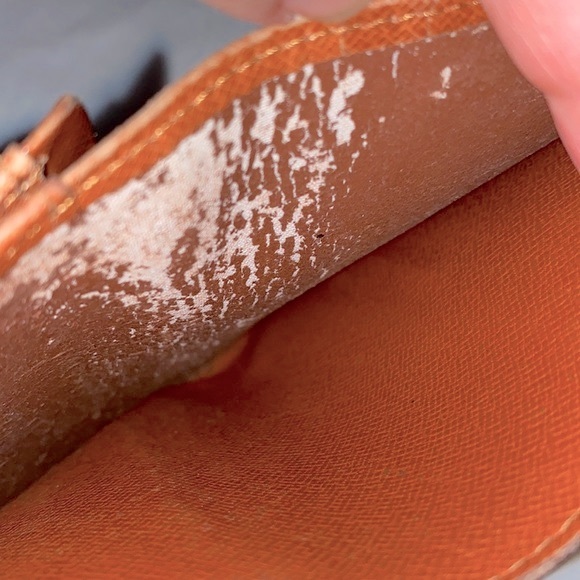 LOUIS VUITTON Monogram Trésor Wallet - Picture 15 of 15